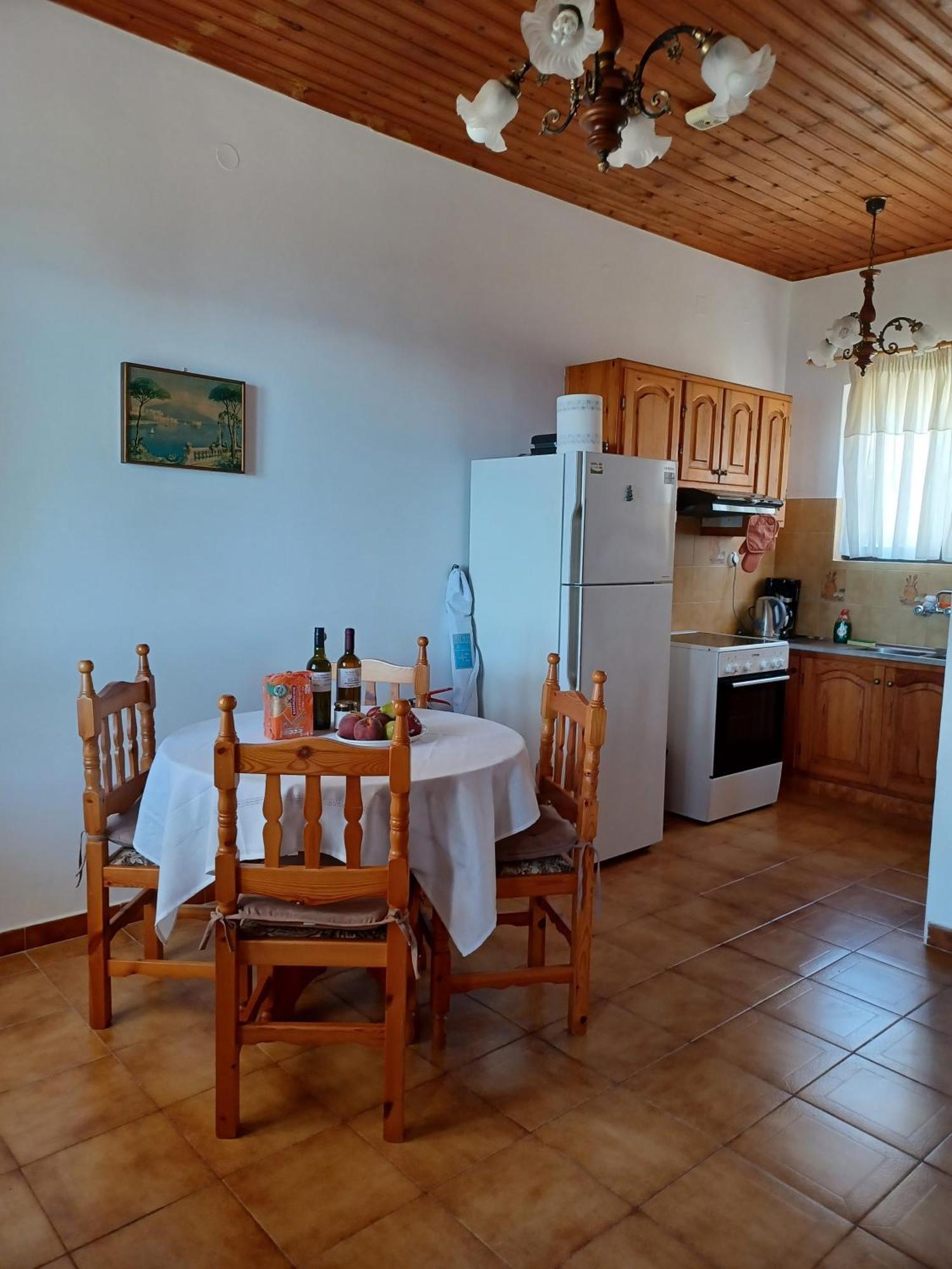 Nerissa Bungalow 2, Two Bedroom House With Sea View Spartià Buitenkant foto